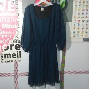 2/$15 Dress with sheer sleeves NWOT